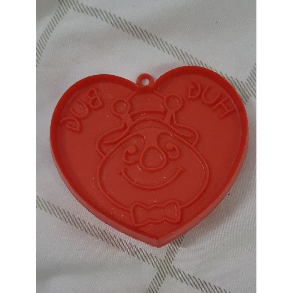 Vintage Hallmark Valentines Day Cookie Cutter Hug Bug Heart ♻️ 5/$10 ♻️